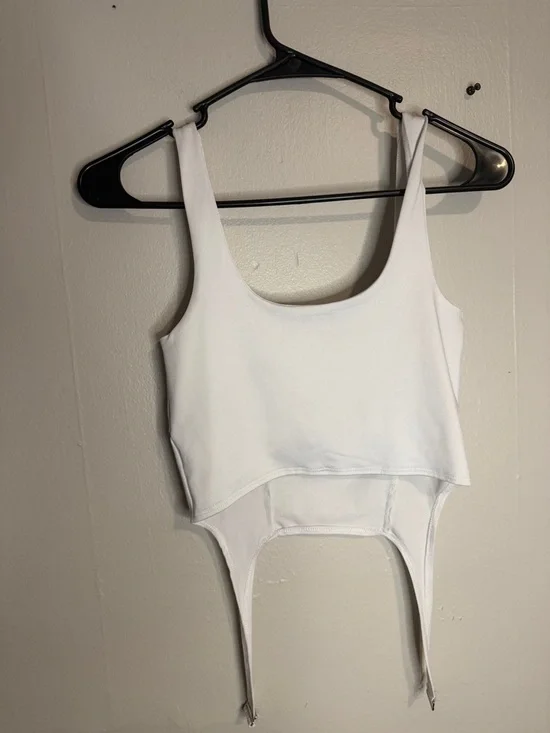 Black and White Tank Duo - Picture 3 of 5